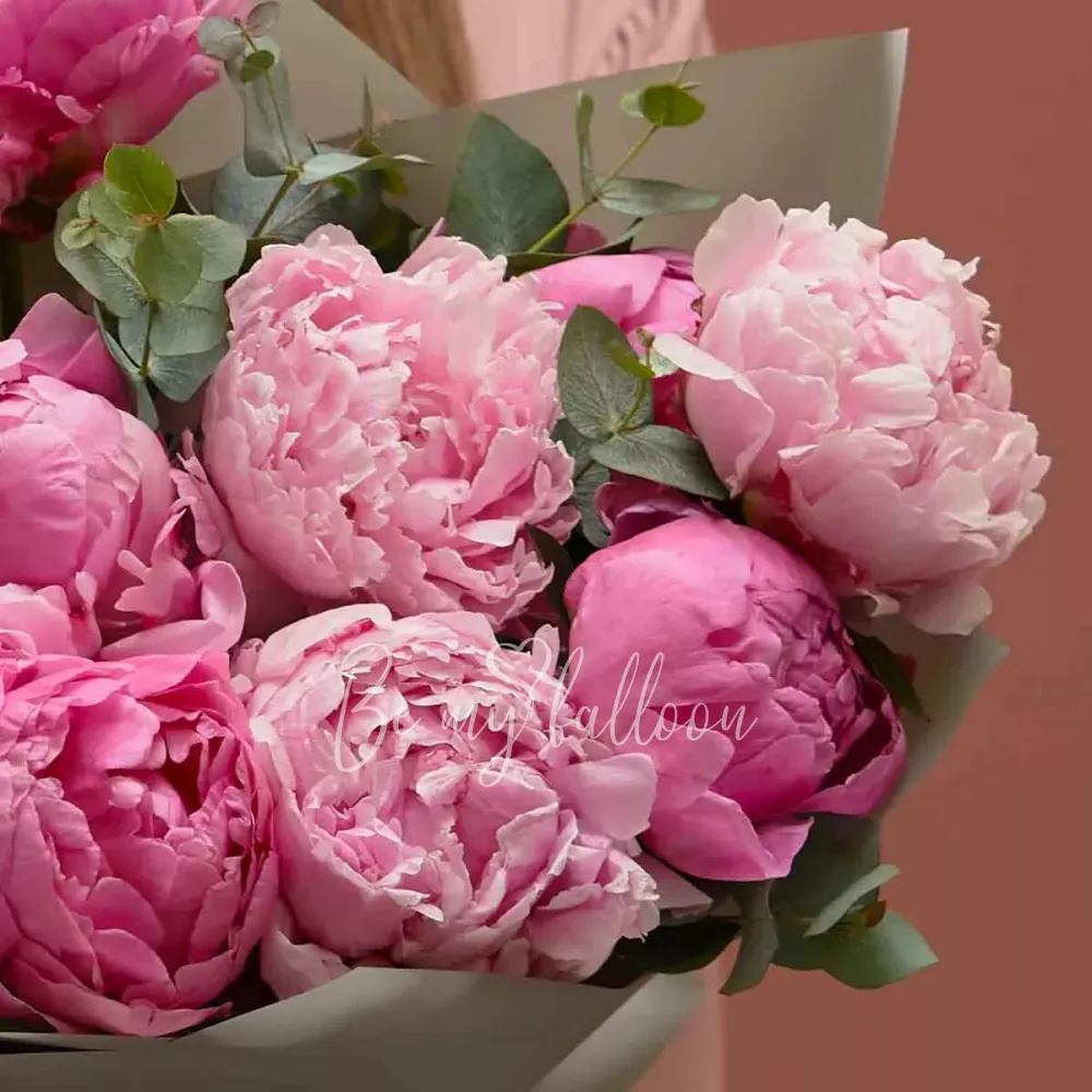 Любительнице пионов