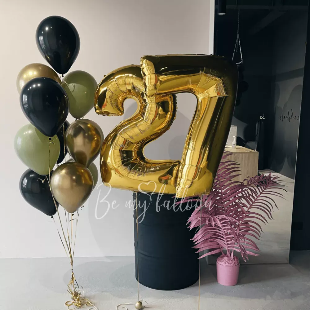 Букет из воздушных шаров на 27-летие