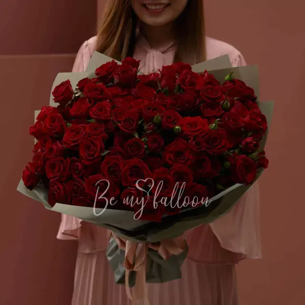 هذا المزيج الكلاسيكي من رذاذ الورد الأحمر