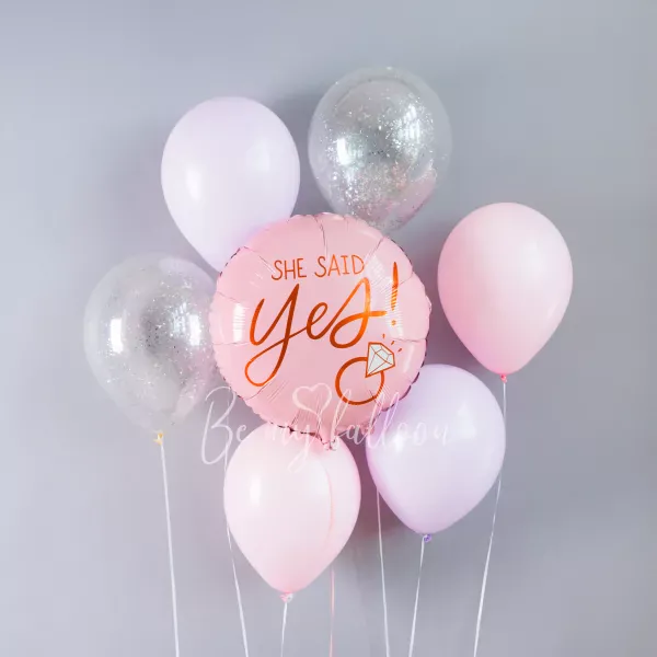باقة بالونات لقد قالت نعم!