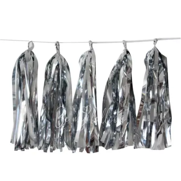 إكليل تاسل فويل فضي